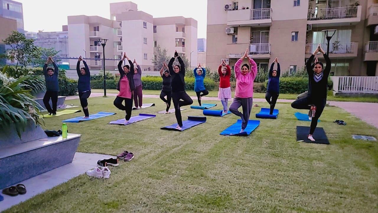 डेराबस्सी में सीएम की योगशाला लोगों को योग के माध्यम से पुरानी बीमारियों का सामना करने के लिए प्रेरित कर रही है